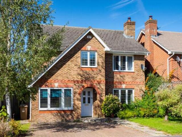 House for rent in Surrey