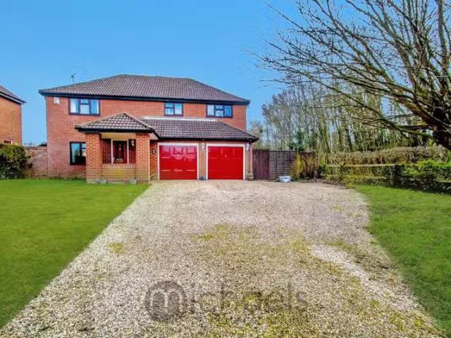 House for rent in Highwoods, Fordham Heath