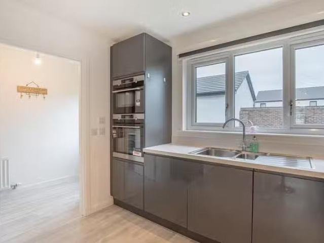 House for rent in Calderstones