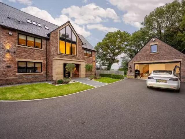 House for rent in Roby Mill, Lancashire
