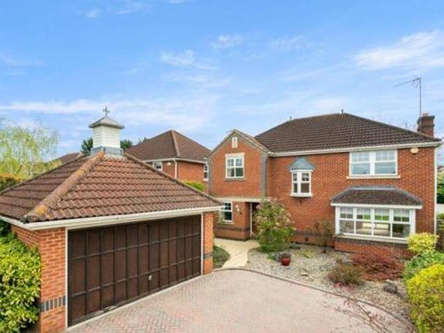 House for rent in Blackhills, Surrey