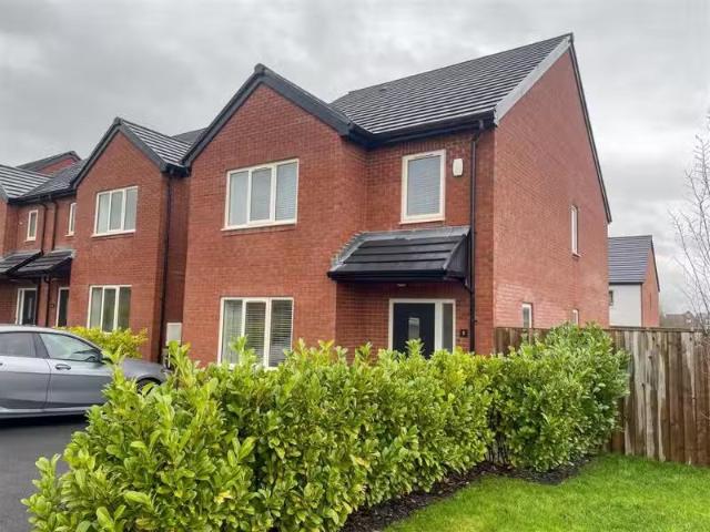 House for rent in Oakenshaw, Backburn
