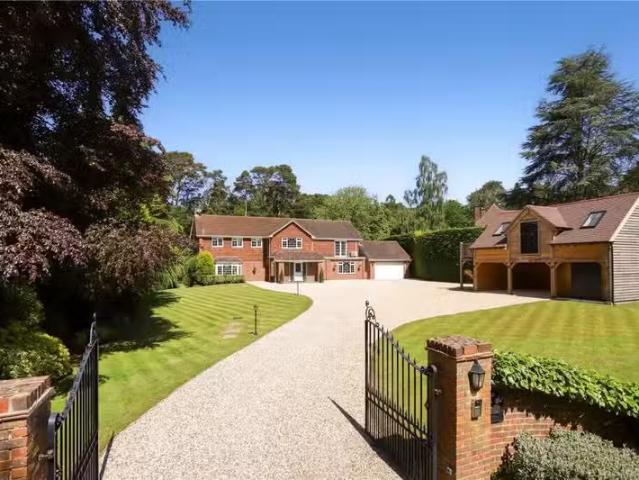 House for rent in Fole, Surrey