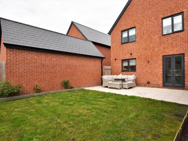 Farm for rent in Pamington, Gloucestershire