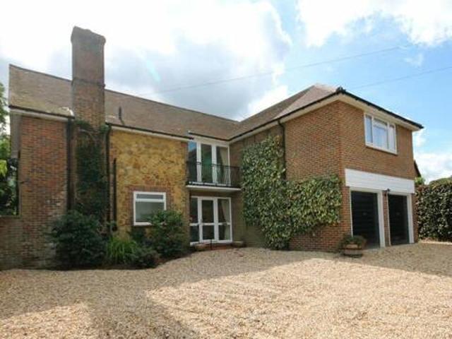 House for rent in Pachesham Park, Surrey