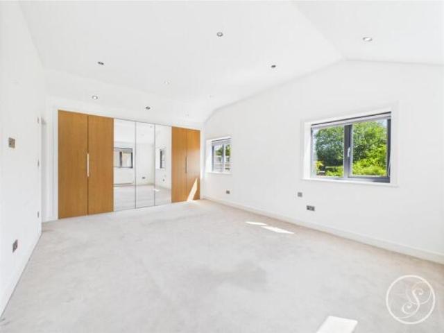 Farm for rent in Bardsey, West Yorkshire