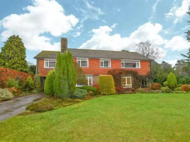 House for rent in Pouchen End, Hertfordshire