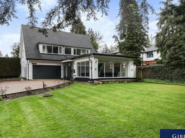 House for sale in Greater London