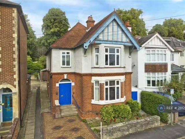 House for rent in Fole, Surrey