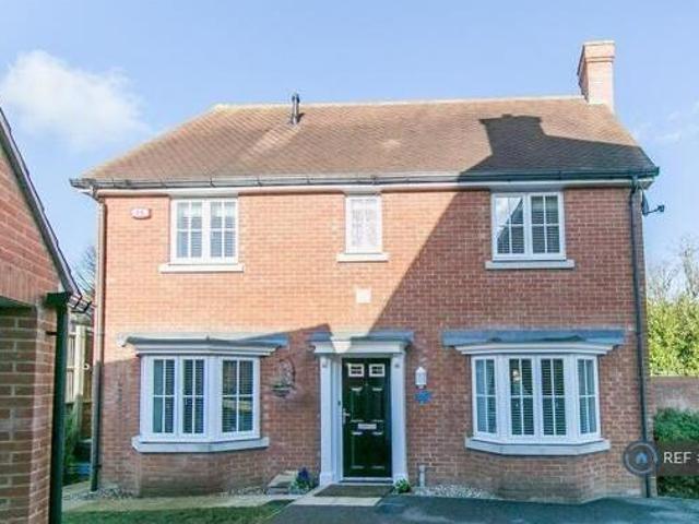 House for rent in Mile End, Fordham Heath