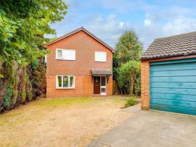House for rent in Poets Estate, King's Walden