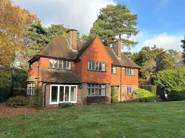 House for rent in Surrey