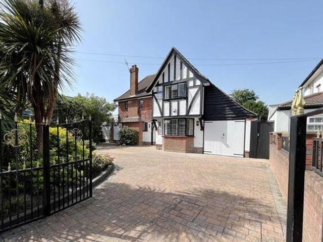 House for sale in Greater London