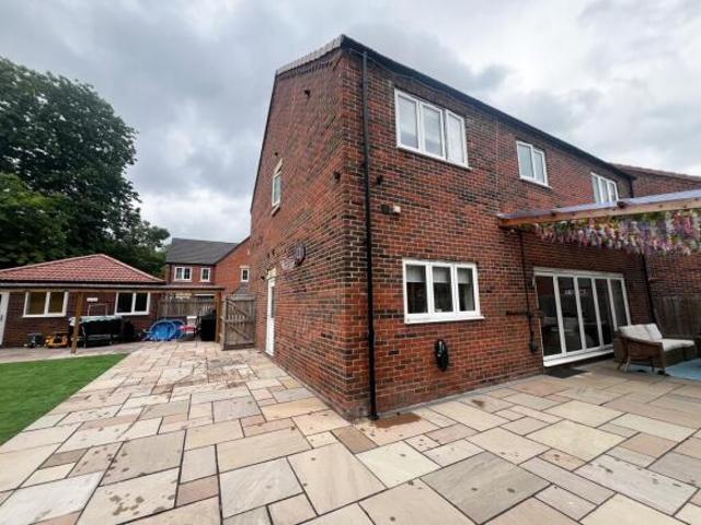 Farm for rent in Anlaby with Anlaby Common, Anlaby