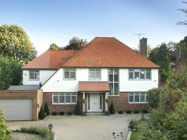 House for sale in Kingston Upon Thames, Greater London