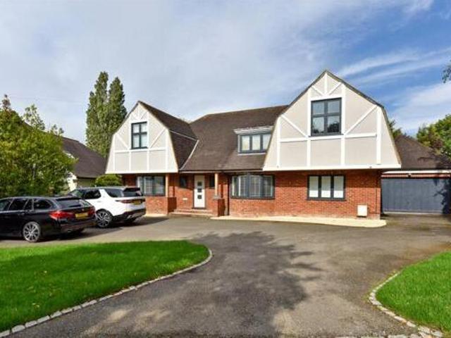 House for sale in Leatherhead, Mole Valley