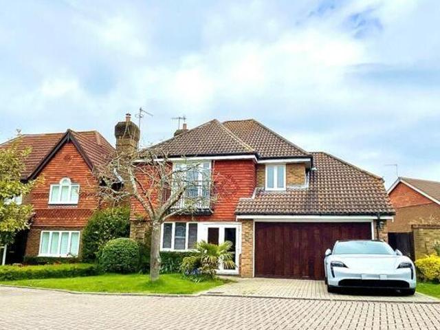 House for rent in Surrey