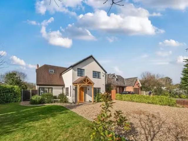 House for rent in Pachesham Park, Surrey