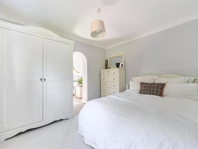 Farm for rent in Hawkenbury, Sandown Park