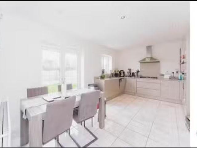 House for rent in Rossmore, Cheshire