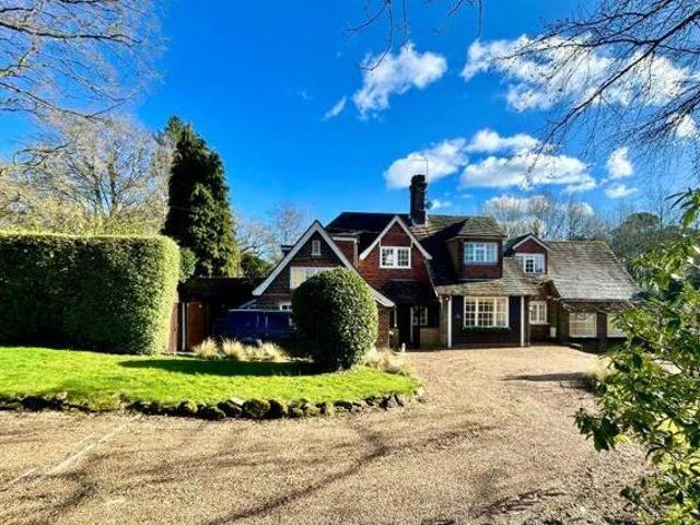 House for rent in Oxted, Hillview