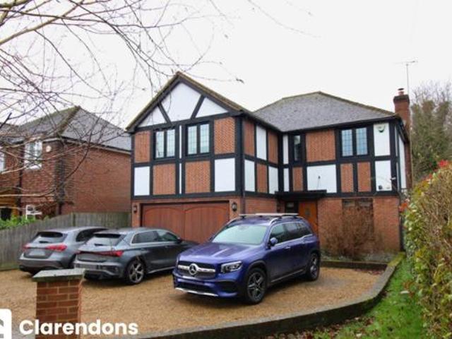 House for rent in Oxted, Hillview