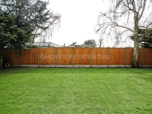 Farm for rent in New Malden, Greater London