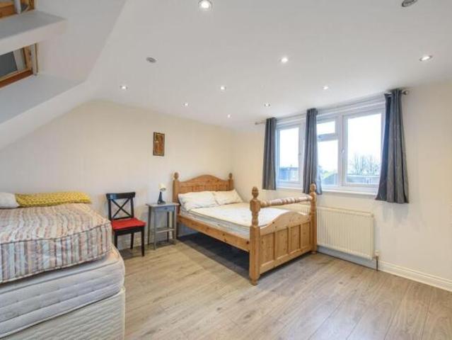 Farm for rent in Mill Hill, Greater London