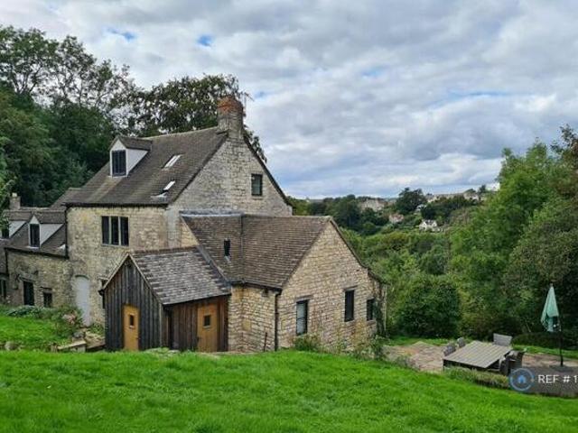 House for rent in School House, Gloucestershire