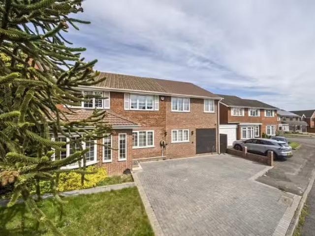 House for rent in Five Acres, Hertfordshire