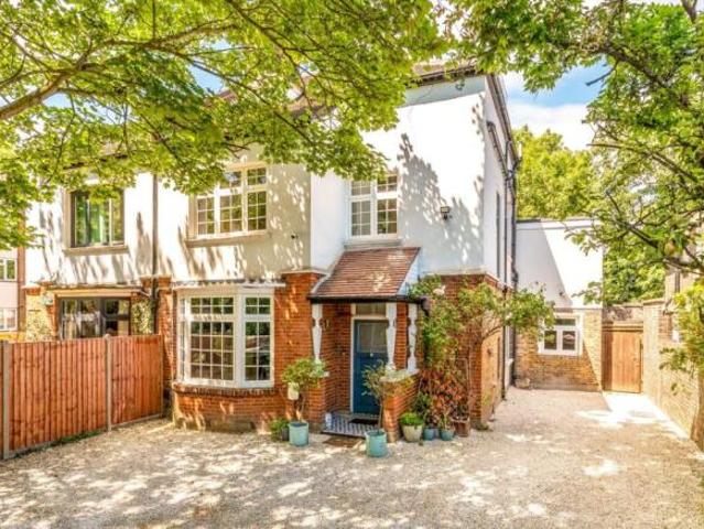 Farm for rent in Twickenham, Greater London