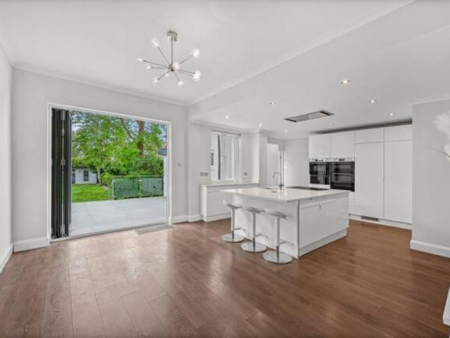 Farm for rent in Canary Wharf, Greater London