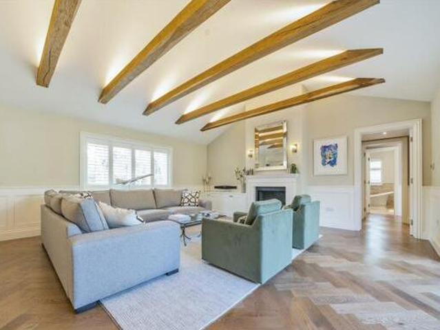 House for sale in Byfleet, Woking