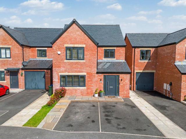 House for sale in Heap Bridge, Burnedge