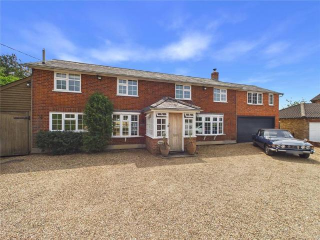 House for sale in Chipping Hill, Essex