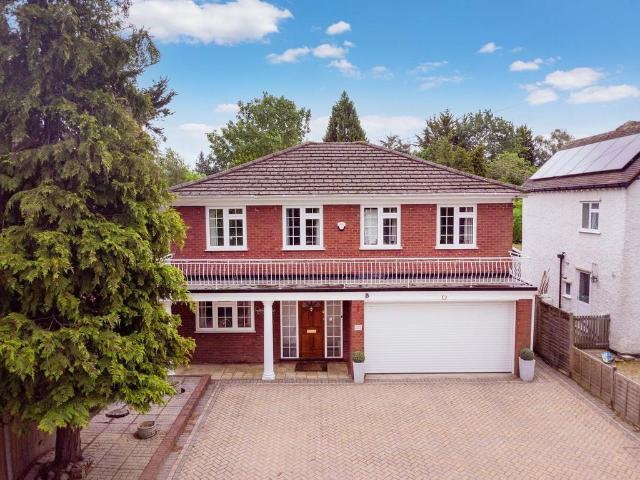 House for sale in Highway, Maidenhead