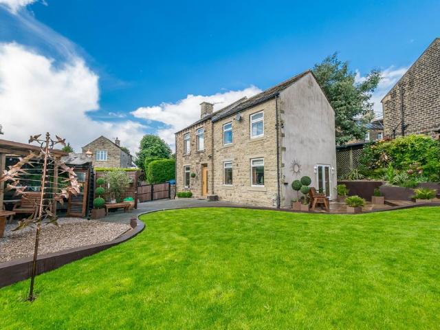 House for sale in Skelmanthorpe, West Yorkshire