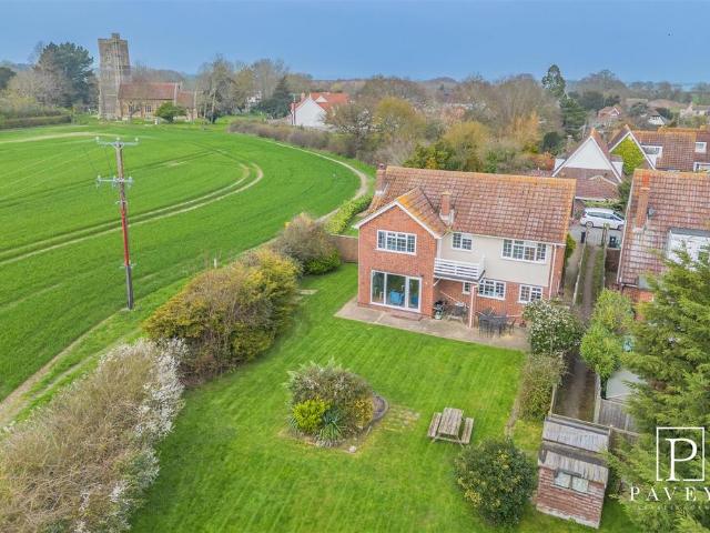 House for sale in Frinton and Walton, Dale Hill