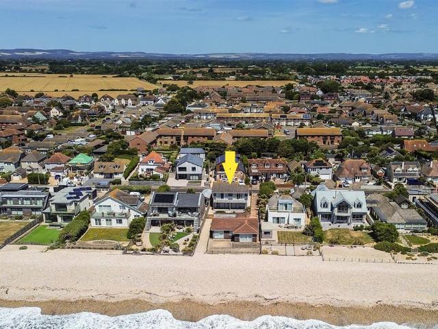 House for sale in Littlecote, West Sussex