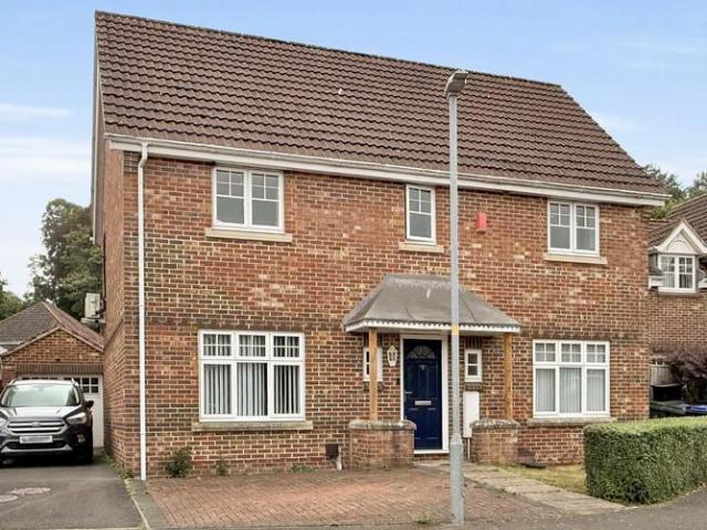 House for sale in Leigh Park, Westbury