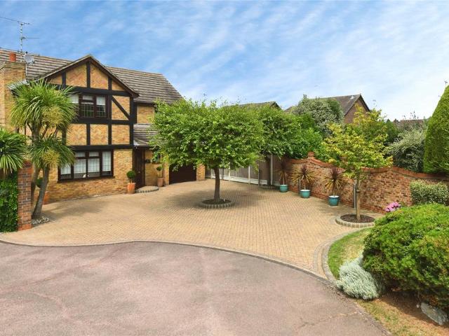 House for sale in North Shoebury, Alton Barnes