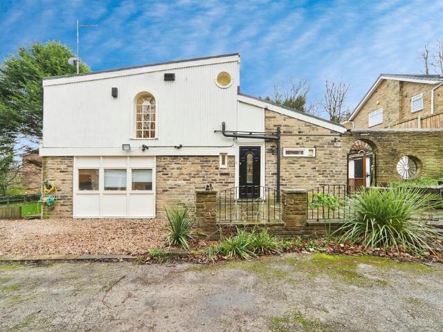 House for sale in Frizinghall, West Yorkshire