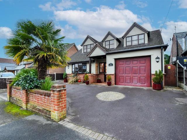 House for sale in Blackmore, Hook End and Wyatts Green, Navestock Side