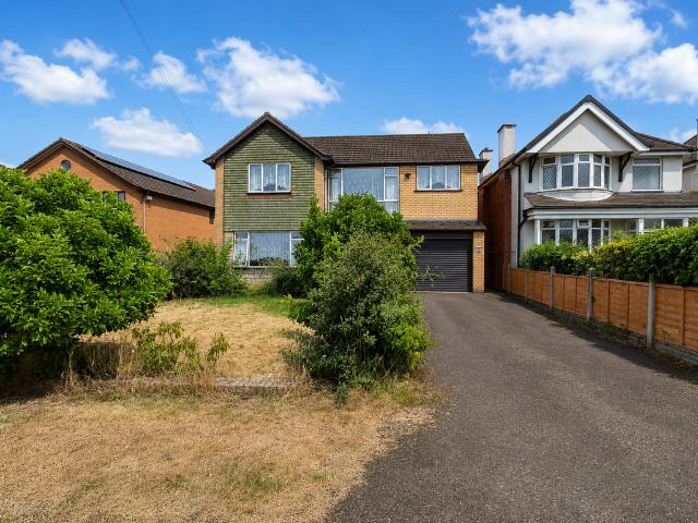 House for sale in Landywood, Great Chatwell