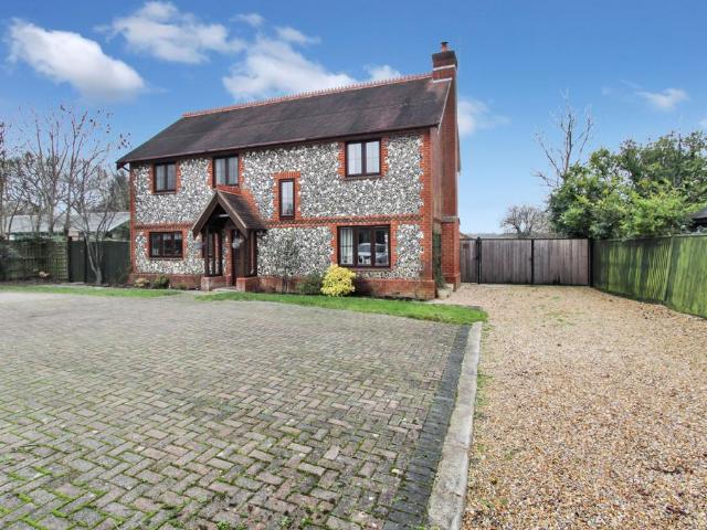 House for sale in Swanmore, Hampshire