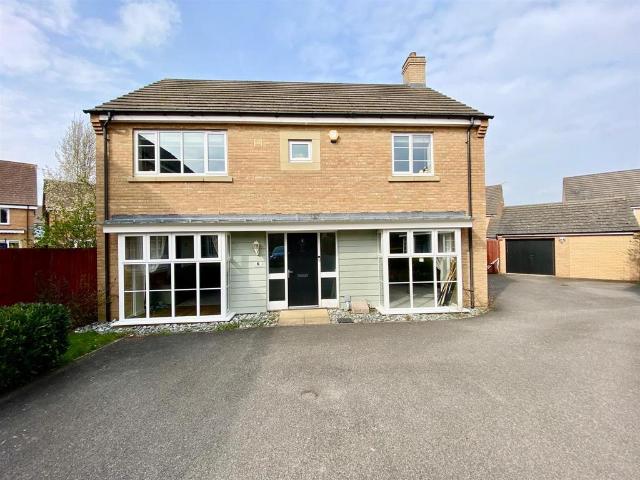 House for sale in Hampton Hargate, Peterborough