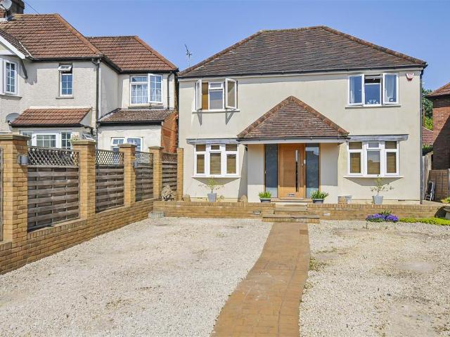 House for sale in North Watford, Hertfordshire