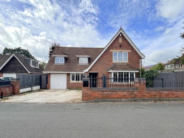 House for sale in Stourbridge, West Midlands