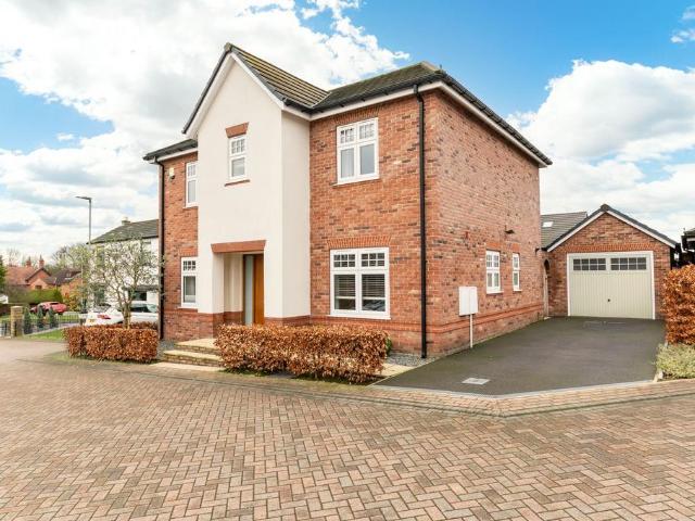 House for sale in Crigglestone, West Yorkshire
