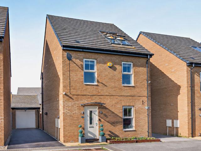 House for sale in Gawthorpe, West Yorkshire